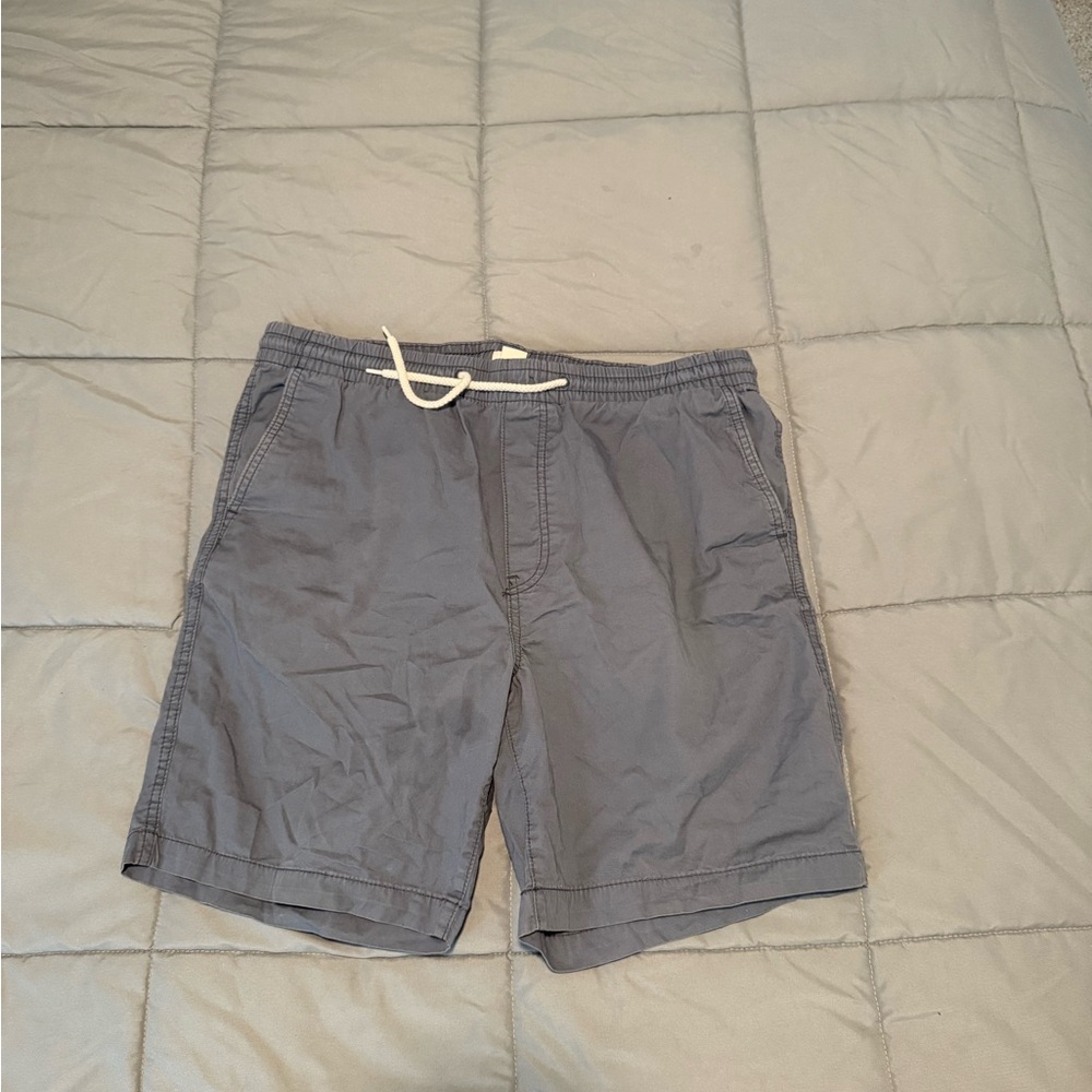 H&M Men's Gray Flat Front Drawstring Shorts